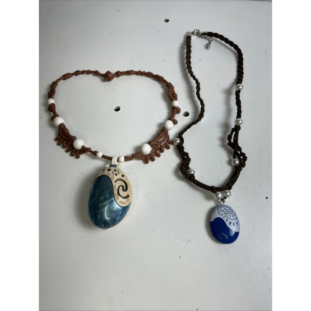 Disney Moana Heart of Te Fiti Light Up Necklace Toy Brown Blue Pendant No Light